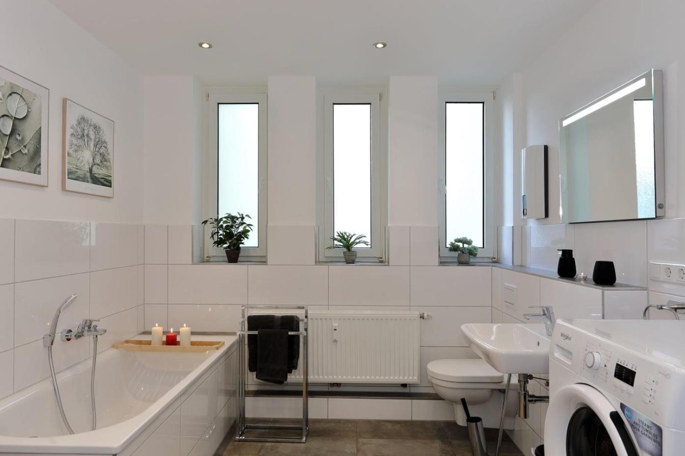Modernes Apartment Mit Garage & Ps4 Von Stay Your Way Essen Exterior foto